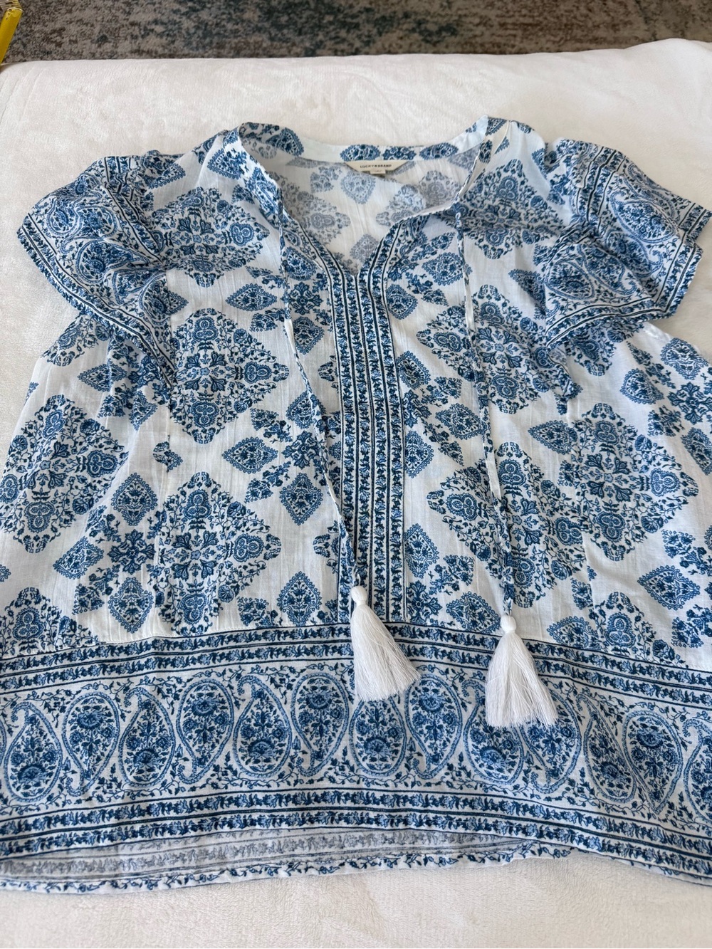 Lucky Grand Women’s Blue & White Blouse Top with Tassels Size Large E06